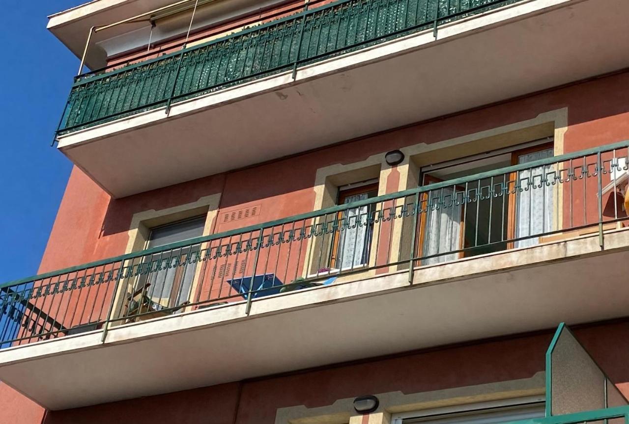 Vacanze A Finale Ligure Kültér fotó